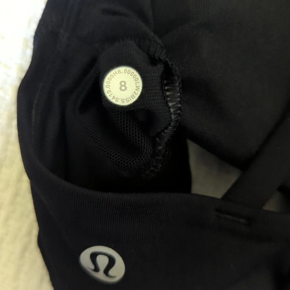 Lululemon Energy Bra *High Neck Black - Size 8 - Picture 10 of 11